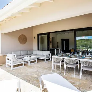 Penthouse Bon Blou Met Zeezicht @blue Bay , Blauw Baai Curaçao